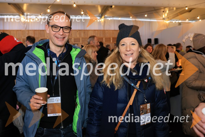  Urška Hrovat, nekdanja smučarka;  Anže Logar, predsednik stranke Demokrati, poslanec Državnega zbora Republike SlovenijeSvetovni pokal v alpskem smučanju za ženske Kranjska Gora 2025, VIP druženje sobota