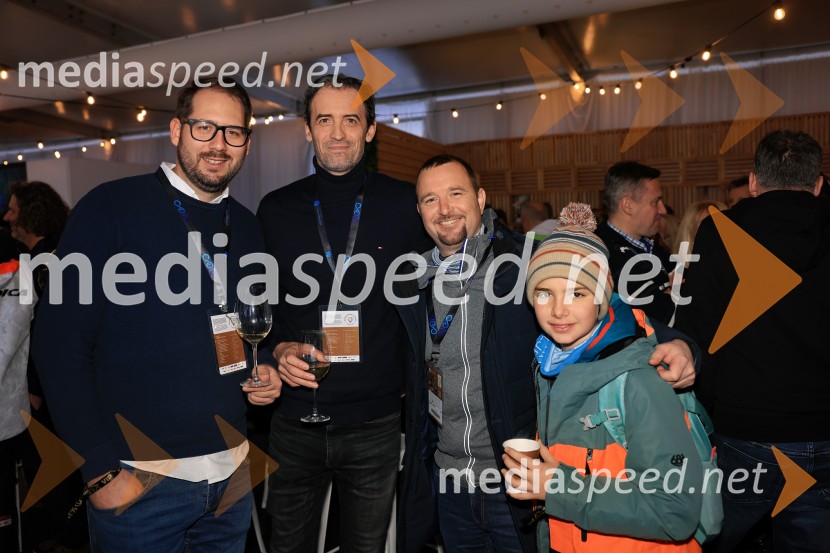  Matej Raspet, direktor marketinga in divizije Paketi, Pošta Slovenije;  ... ;  Niko Kušar, Telekom Slovenije;  Jaka KušarSvetovni pokal v alpskem smučanju za ženske Kranjska Gora 2025, VIP druženje sobota