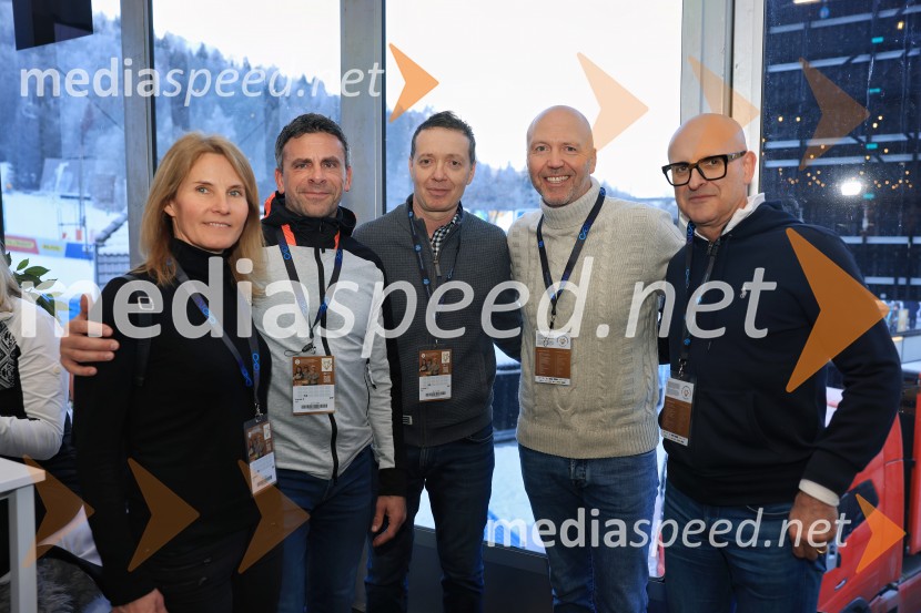  Milena Polutnik Fonovič, OTP banka;  Uroš  Fonovič, direktor, Lunos Slovenija;  Damijan Vešligaj, kreativni direktor Kraft&Werk;  Andreas Lehmann, direktor Lunos GmbH Berlin; mag. Tomaž Gaube, direktor in solastnik agencije Kraft & WerkSvetovni pokal v alpskem smučanju za ženske Kranjska Gora 2025, VIP druženje sobota