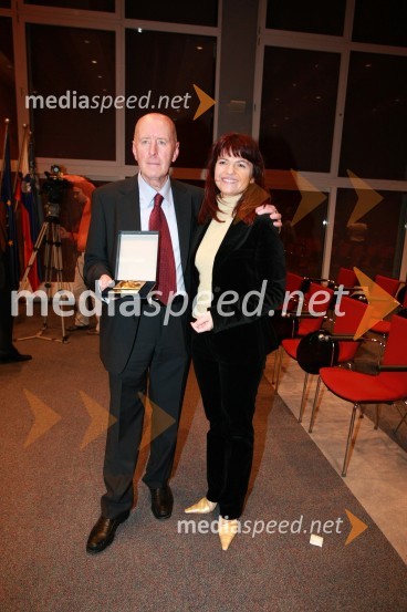  Tone Turnšek, nekdanji direktor Pivovarne Laško; mag. Sonja  Šmuc, generalna direktorica Gospodarske zbornice SlovenijeUmrl je Tone Turnšek