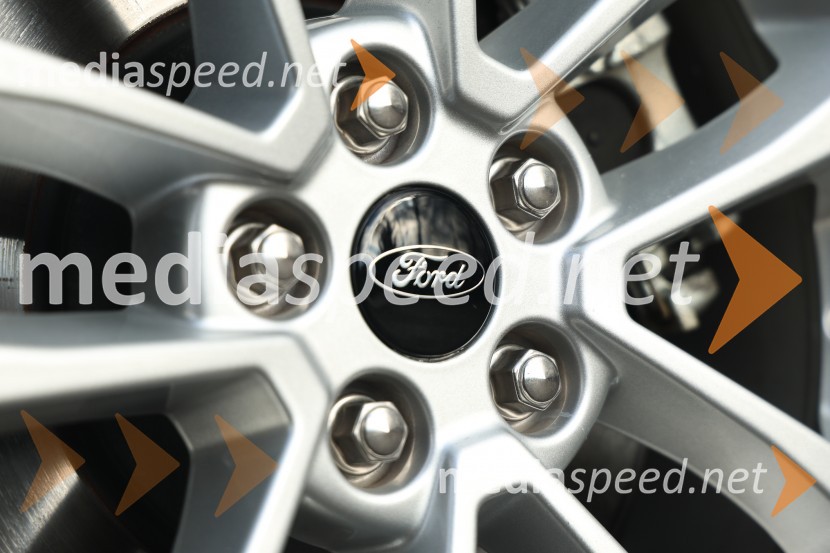 Ford Kuga Titanium 1.5 EcoBoost, družinski SUV