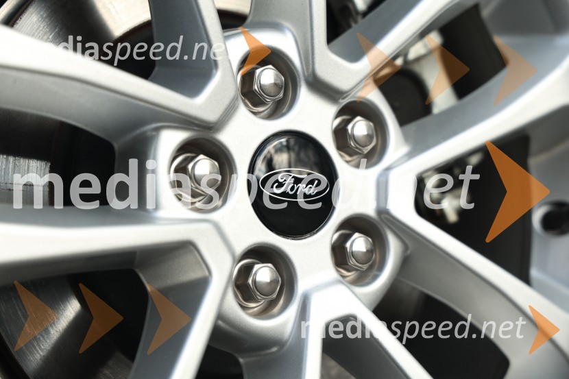 Ford Kuga Titanium 1.5 EcoBoost, družinski SUV