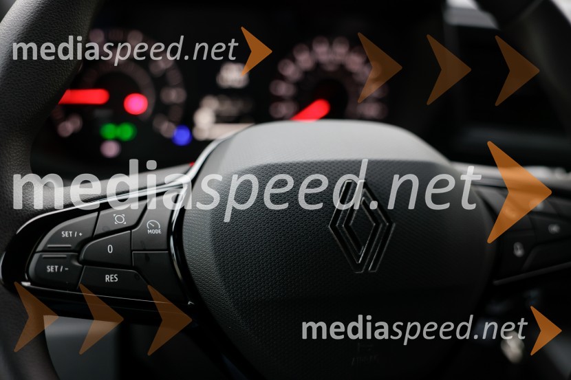 Renault Master, slovenska predstavitev