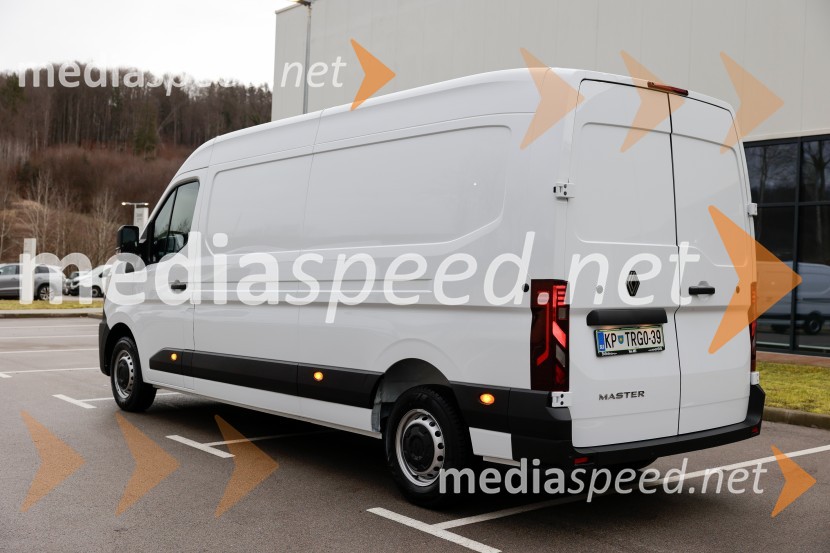 Renault Master, slovenska predstavitev