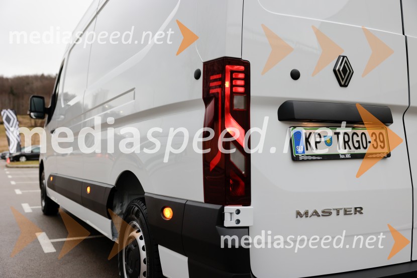 Renault Master, slovenska predstavitev