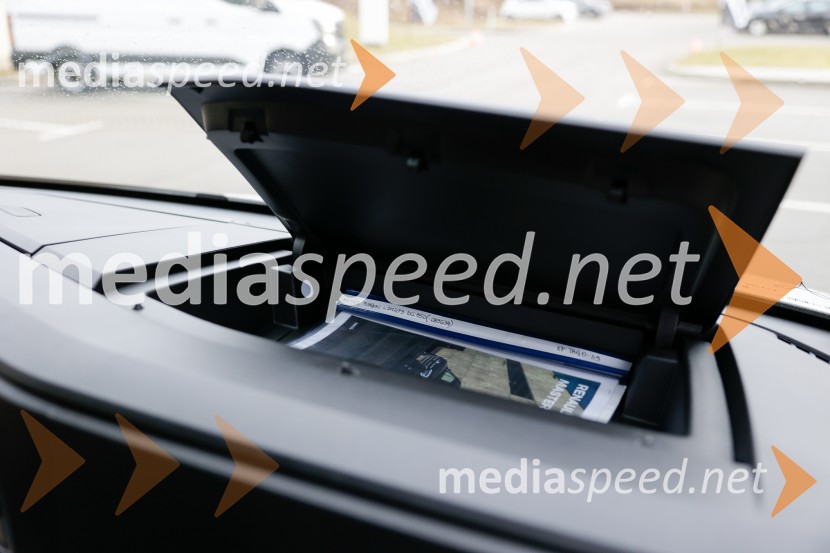 Renault Master, slovenska predstavitev