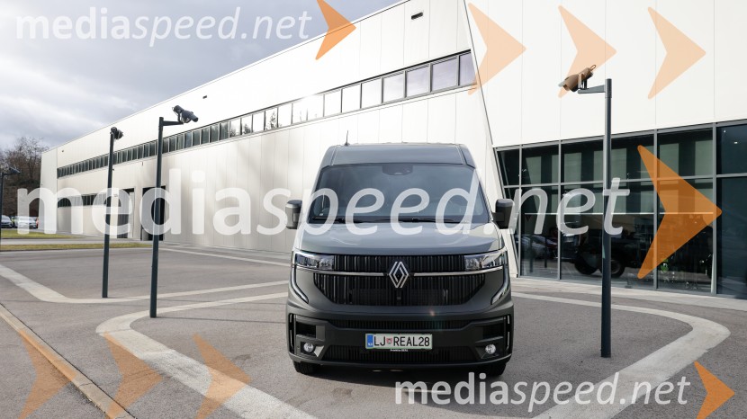 Renault Master, slovenska predstavitev