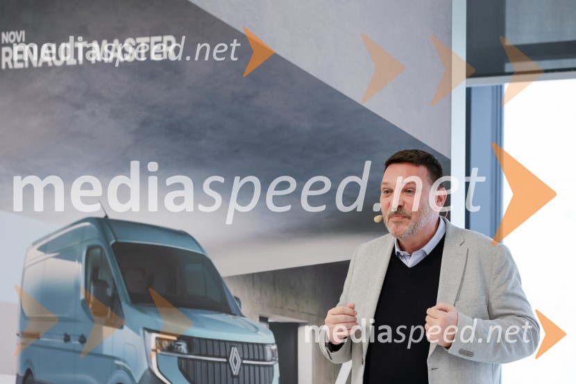 Renault Master, slovenska predstavitev