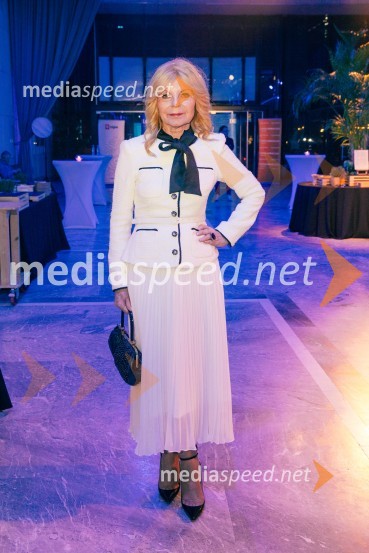  Darja Kuhar Kotnik, soustanoviteljica in podpredsednica Društva za zdravje narodaDelova osebnost leta 2024 je zdravnik Samo Zver