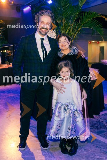  Mario Fafangel, predstojnik Centra za nalezljive bolezni NIJZ;  Lisa Bortot, psihiatrinja;  ... Delova osebnost leta 2024 je zdravnik Samo Zver