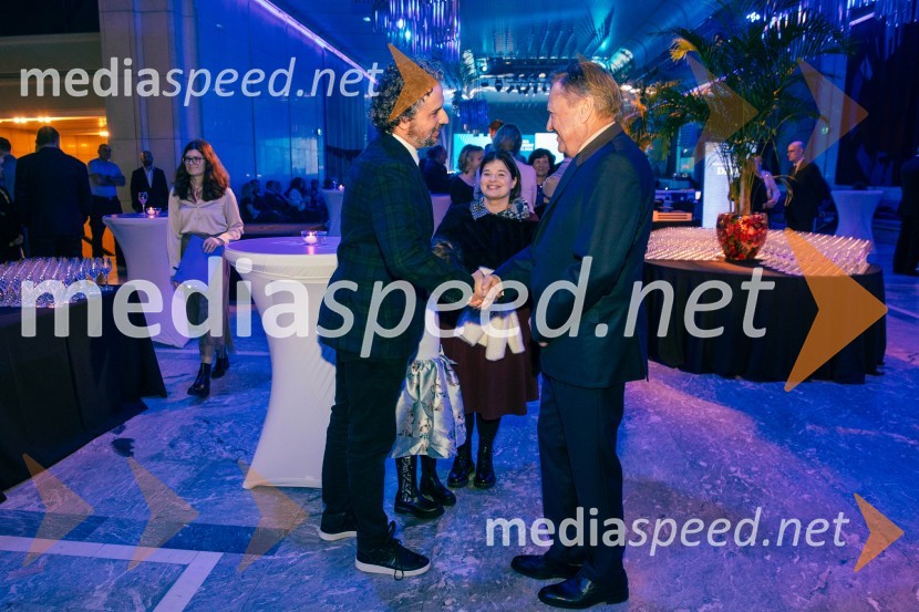  Mario Fafangel, predstojnik Centra za nalezljive bolezni NIJZ;  Zoran Janković, župan, Mestna občina LjubljanaDelova osebnost leta 2024 je zdravnik Samo Zver