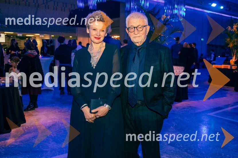  Rija Čič; dr. Peter  Čeferin, pravnik, pisateljDelova osebnost leta 2024 je zdravnik Samo Zver