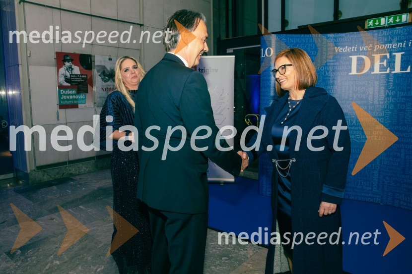  Tomislav Čizmić, predsednik poslovodstva družbe, Telemach Slovenija d.o.o.;  Nataša  Luša, direktorica družbe Delo d.o.o.Delova osebnost leta 2024 je zdravnik Samo Zver