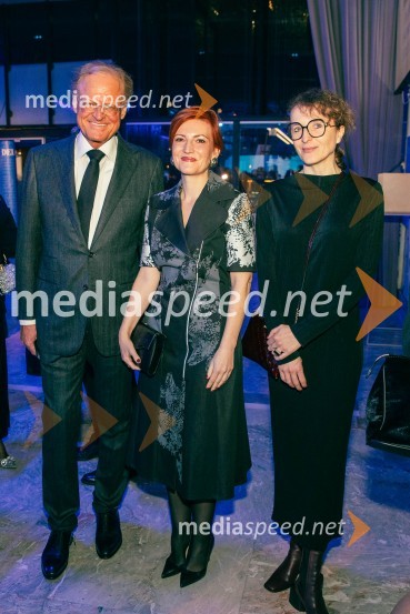  Janez  Škrabec, direktor Riko d.o.o.; dr. Asta Vrečko, ministrica za kulturo;  Polona Lovšin, vodja komunikacij, Riko d.o.o.Delova osebnost leta 2024 je zdravnik Samo Zver