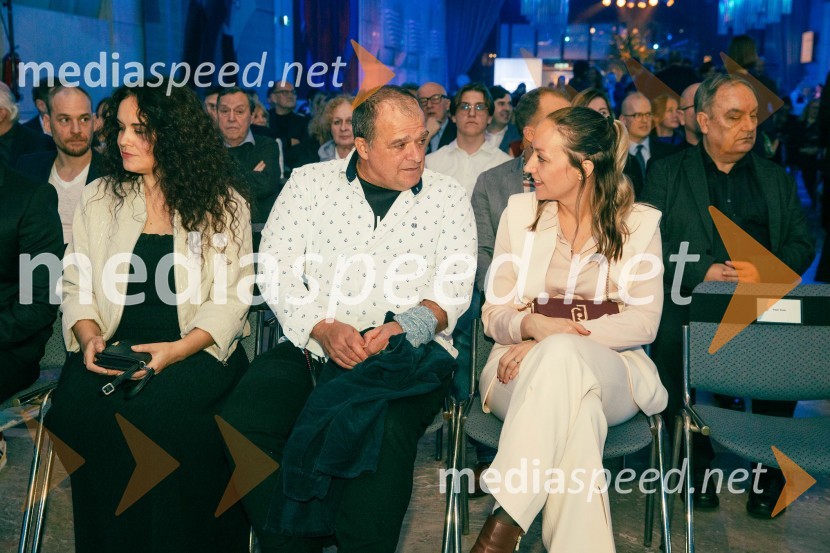  Sonja Prosenc, režiserka in scenaristka; dr. Samo Zver, zdravnik;  Špela Miroševič,  psihoterapevtka in biopsihologinjaDelova osebnost leta 2024 je zdravnik Samo Zver