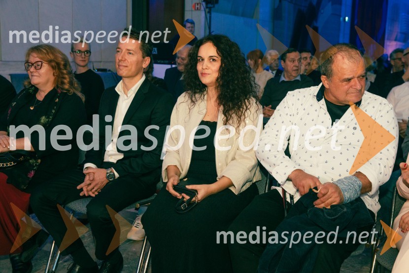  Maja Plaz, predsednica društva SOS-telefon;  Tilen Genov;  Sonja Prosenc, režiserka in scenaristka; dr. Samo Zver, zdravnikDelova osebnost leta 2024 je zdravnik Samo Zver