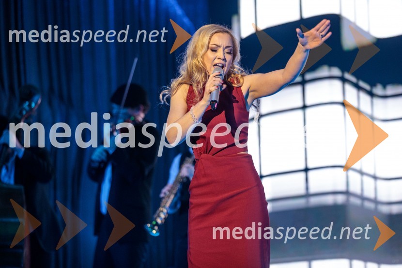  Eva Černe, pevkaDelova osebnost leta 2024 je zdravnik Samo Zver