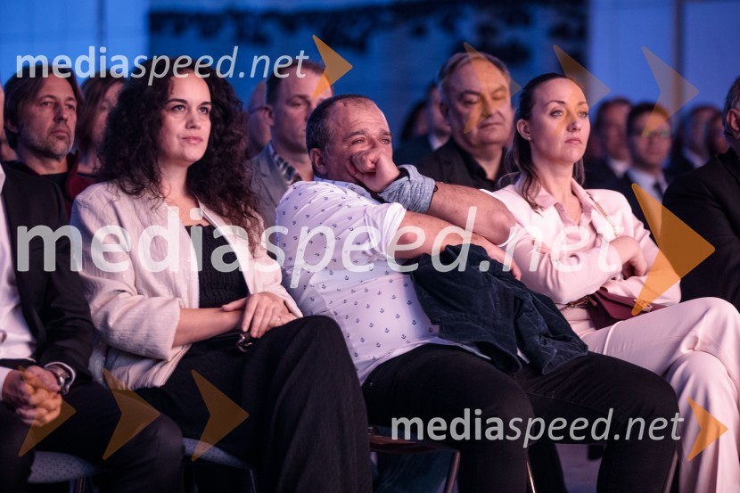  Sonja Prosenc, režiserka in scenaristka; dr. Samo Zver, zdravnik;  Špela Miroševič,  psihoterapevtka in biopsihologinjaDelova osebnost leta 2024 je zdravnik Samo Zver