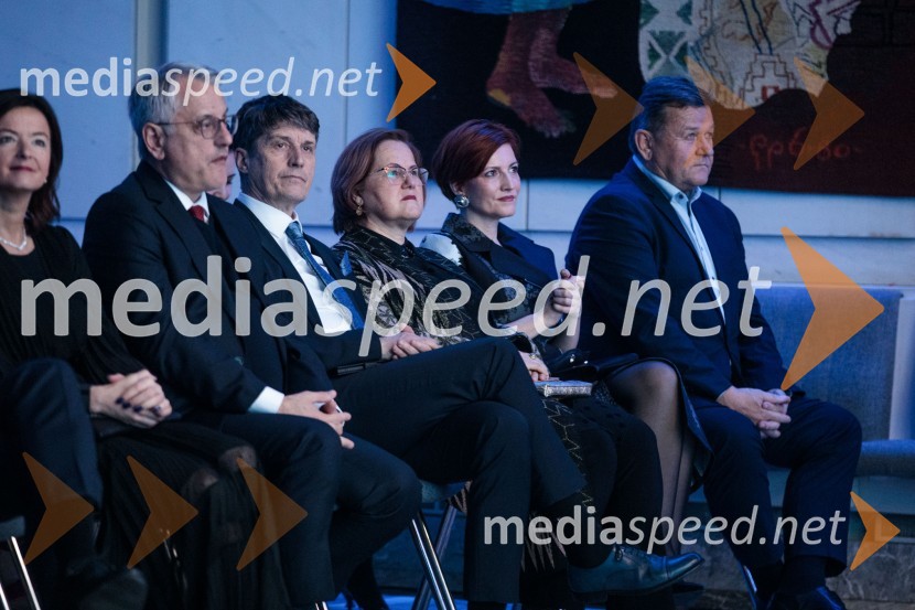  Matjaž Han, minister za gospodarstvo, turizem in šport; mag. Borut Sajovic, minister za obrambo RS;  ... ; dr. Asta Vrečko, ministrica za kulturo; dr. Aleksander Jevšek, minister za kohezijo in regionalni razvojDelova osebnost leta 2024 je zdravnik Samo Zver