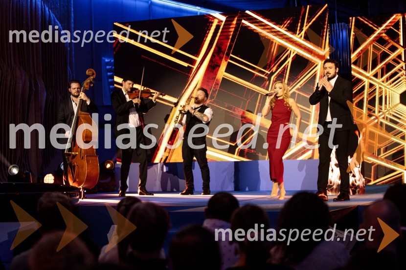  Eva Černe, pevka;  Urban Lutman, pevec, Batista CadillacDelova osebnost leta 2024 je zdravnik Samo Zver