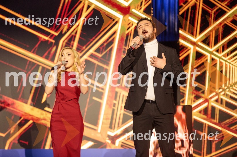  Eva Černe, pevka;  Urban Lutman, pevec, Batista CadillacDelova osebnost leta 2024 je zdravnik Samo Zver