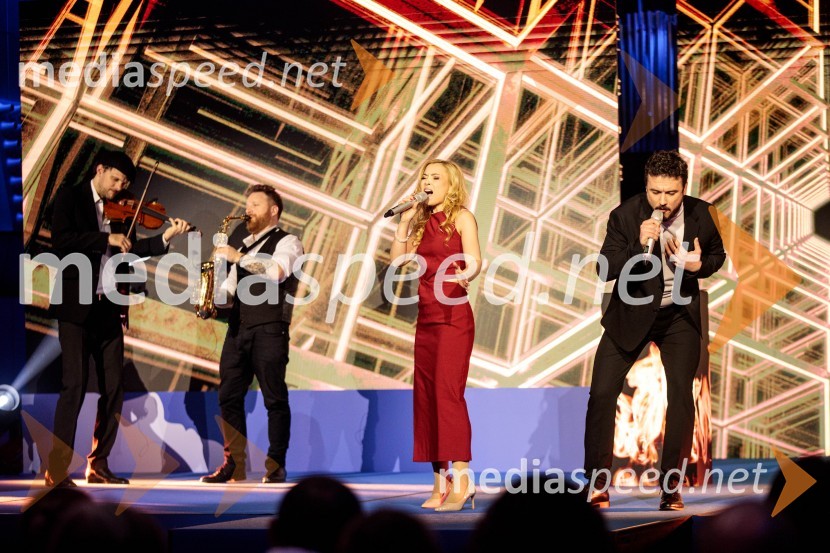  Eva Černe, pevka;  Urban Lutman, pevec, Batista CadillacDelova osebnost leta 2024 je zdravnik Samo Zver