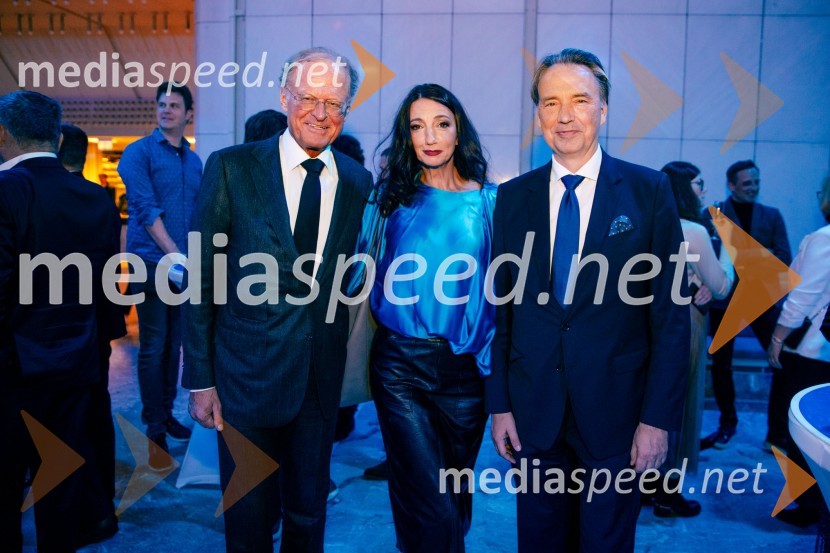  Janez  Škrabec, direktor Riko d.o.o.;  Vesna Milek, novinarka in publicistka;  Tomislav Čizmić, predsednik poslovodstva družbe, Telemach Slovenija d.o.o.Delova osebnost leta 2024 je zdravnik Samo Zver