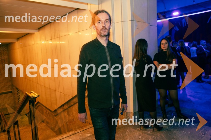  Andrej Jaklič, vodja gledališkega in sodobnoplesnega programa CDDelova osebnost leta 2024 je zdravnik Samo Zver