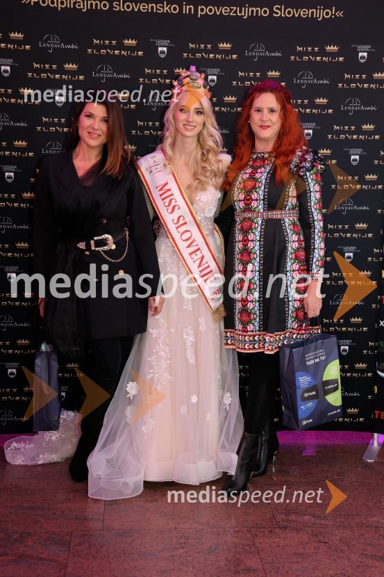  Jasna Kuljaj, TV voditeljica;  Alida Tomanič, Miss Slovenije 2023;  ... Miss Slovenije 2024