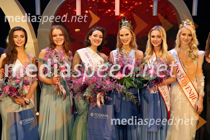  Tara Tofaj, miss fotogeničnosti, Miss Slovenije 2024;  Helena Pokeržnik, miss Slovenskih novic, Miss Slovenije 2024;  Katja Zver, prva spremljevalka, Miss Slovenije 2024;  Amadea Zupan, Miss Slovenia 2024;  Neja Prosenjak, druga spremljevalka, Miss Slovenije 2024;  Alida Tomanič, Miss Slovenije 2023Miss Slovenije 2024