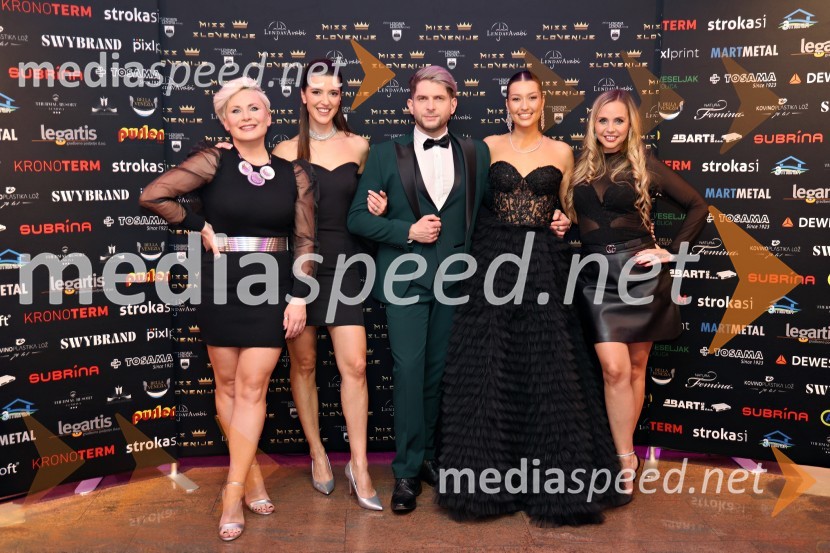  Ana  Praznik, voditeljica, pevka Bepop;  Alenka  Husič, pevka, skupina Bepop;  Klemen Bunderla, radijski voditelj, radio Aktual;  Maja Čolić, Miss Slovenije 2020/21;  Tinkara Fortuna, skupina BepopMiss Slovenije 2024