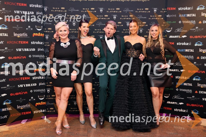  Ana  Praznik, voditeljica, pevka Bepop;  Alenka  Husič, pevka, skupina Bepop;  Klemen Bunderla, radijski voditelj, radio Aktual;  Maja Čolić, Miss Slovenije 2020/21;  Tinkara Fortuna, skupina BepopMiss Slovenije 2024