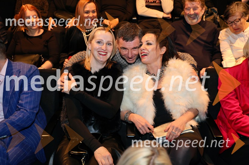  ... ;  Tijana Orešič Barač, dr. med. specialistka dermatologijeToxic, drama v Slovenskem narodnem gledališču Maribor