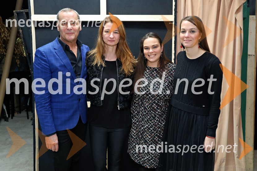  Danilo Rošker, direktor SNG Maribor;  Maja Borin, dramaturginja;  Mojca Marič, lektorica;  Špela Lešnik, producentka Drame SNG MariborToxic, drama v Slovenskem narodnem gledališču Maribor