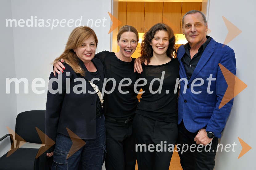  Livija Pandur,  režiserka, dramaturginja in producentka Pandur Theaters;  Nataša Matjašec Rošker, igralka;  Urša Kavčič, igralka;  Danilo Rošker, direktor SNG MariborToxic, drama v Slovenskem narodnem gledališču Maribor