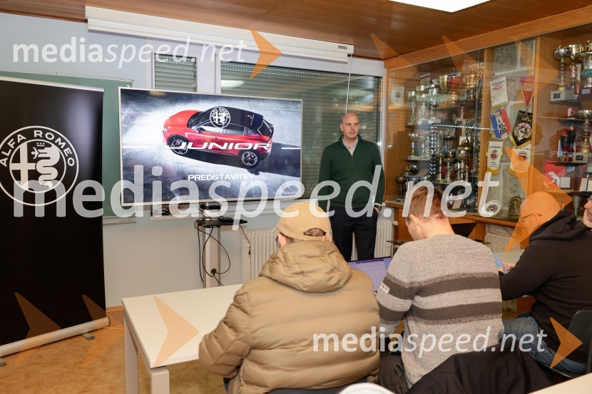 Alfa Romeo Junior, slovenska predstavitev