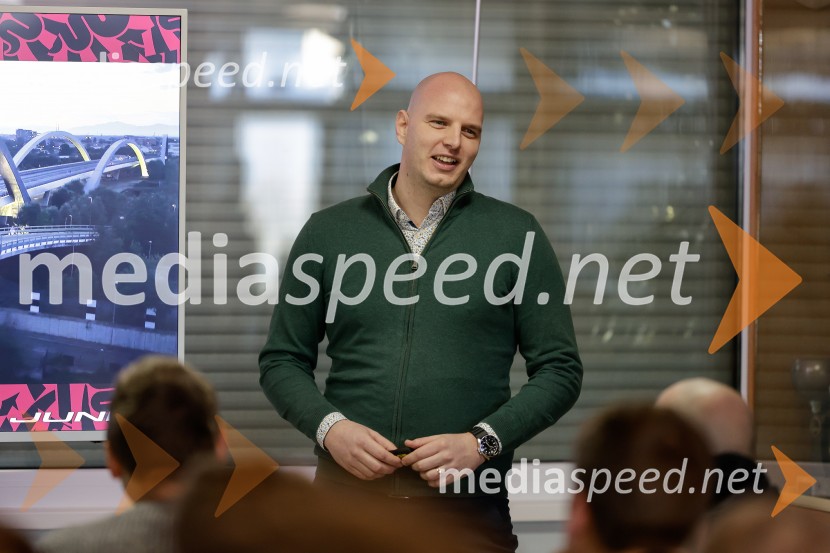 Alfa Romeo Junior, slovenska predstavitev