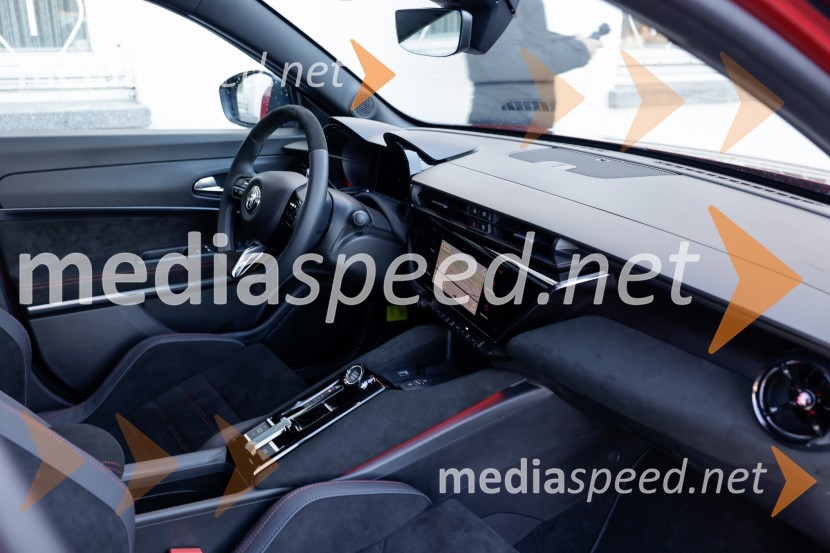 Alfa Romeo Junior, slovenska predstavitev