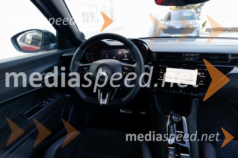 Alfa Romeo Junior, slovenska predstavitev