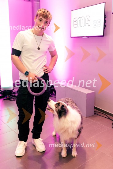  Aleksej Ivačič Kolar, PolarAce, pevecNastopajoči na Emi 2025