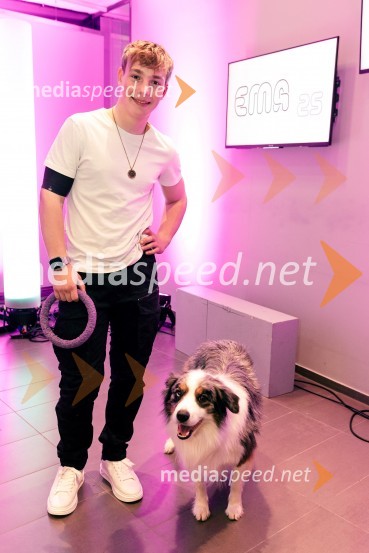  Aleksej Ivačič Kolar, PolarAce, pevecNastopajoči na Emi 2025