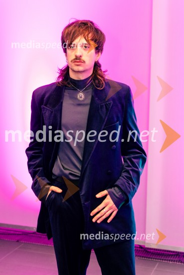  Gregor  Strasbergar, glasbena skupina MRFYNastopajoči na Emi 2025