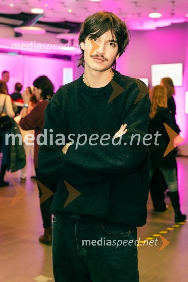  Jon Vitezič, pevecNastopajoči na Emi 2025