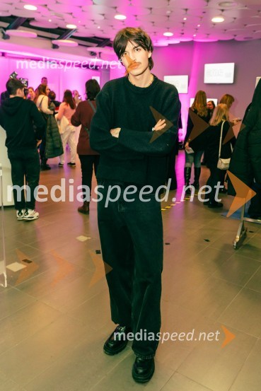  Jon Vitezič, pevecNastopajoči na Emi 2025