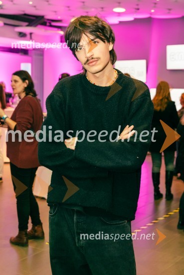  Jon Vitezič, pevecNastopajoči na Emi 2025