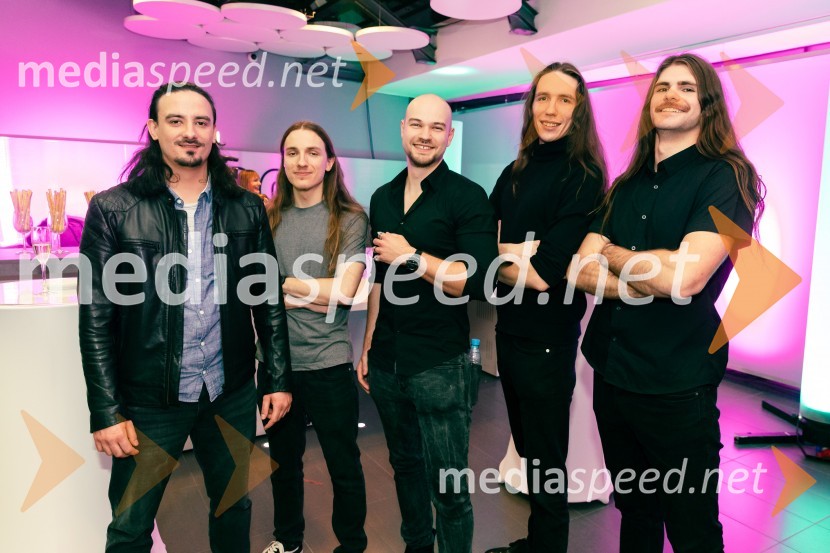  Maj Kobilica, RAI, glasbenik;  Urban Žiberna, RAI, glasbenik;  Vanja Rok Vrtovec, RAI, glasbenik;  Mile Vrbica, RAI, glasbenik;  Filip Furlani, RAI, glasbenikNastopajoči na Emi 2025