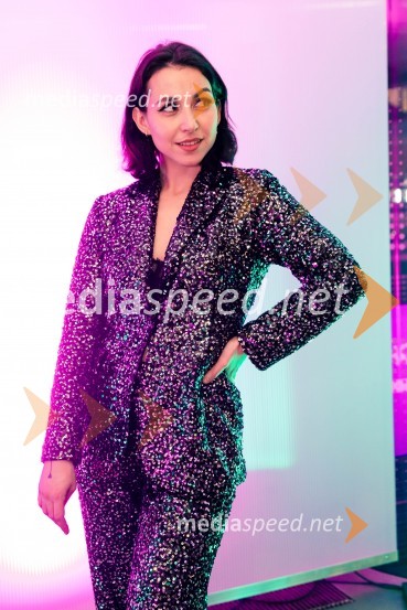  Astrid Kljun, pevkaNastopajoči na Emi 2025