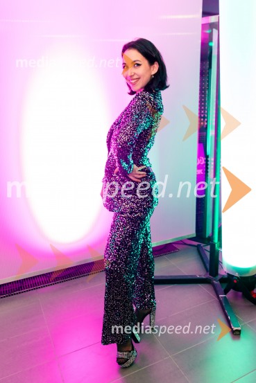  Astrid Kljun, pevkaNastopajoči na Emi 2025