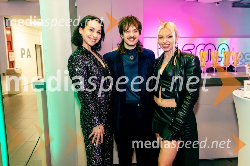  Astrid Kljun, pevka;  Gregor  Strasbergar, glasbena skupina MRFY;  July  Jones, pevkaNastopajoči na Emi 2025