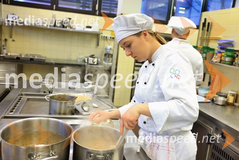 Slavnostno kosilo z grškim chefom Steliosom Fanourakisom na SŠGT Maribor